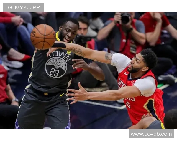 键盘侠新视角揭示阿门犯规真相期待火金季后赛抢七裁判应避免干扰比赛 键盘侠新视角揭示阿门犯规真相期待火金季后赛抢七裁判应避免干扰比赛