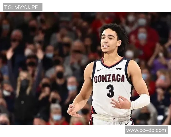 浓眉称赞内姆哈德表现出色落选秀逆袭成球队重要一员