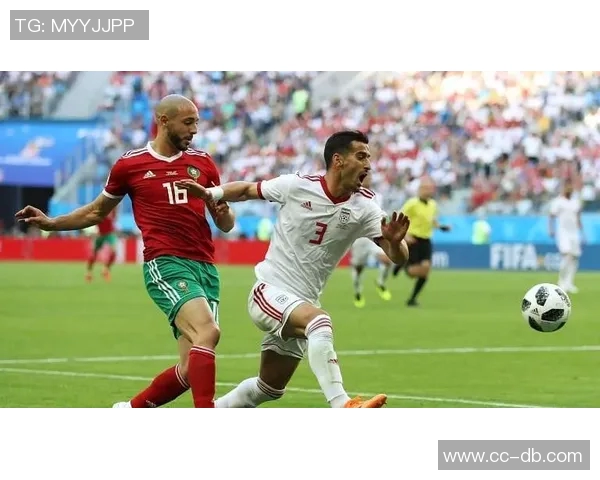 刘浩帆小禁区内解围失误险酿乌龙球队友遭殃令人捏把汗